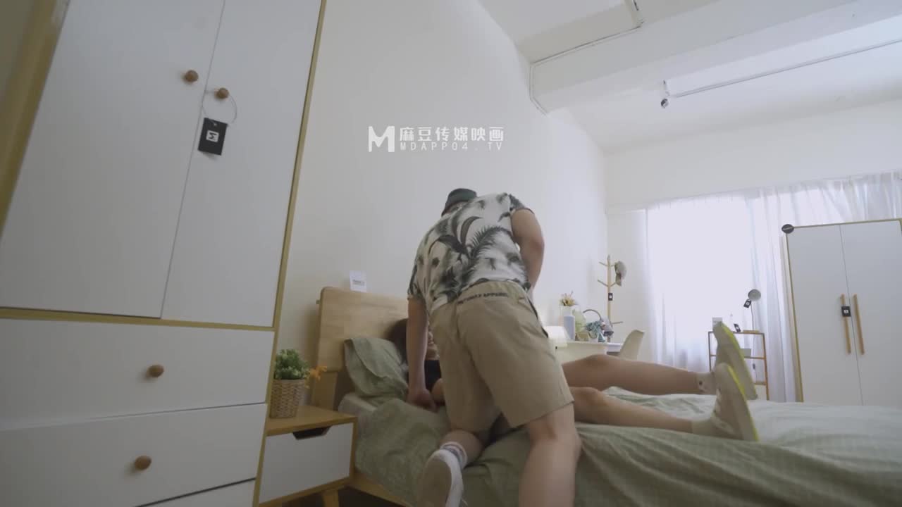淫行家具行 買床墊前的試睡 - AV大平台 - 中文字幕，成人影片，AV，國產，線上看